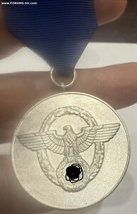 8 лет службы в полиции.