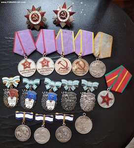 17 серебряных орденов и медалей,солянка,общий вес 479 гр.