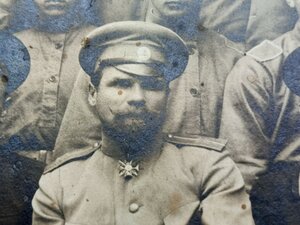Фото солдат, офицеров, чиновников,  П.М.Г. май 1917 года