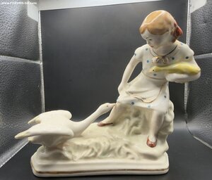 Девочка с гусем. Минский ФФЗ