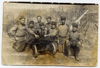 Бойцы и пулемёт