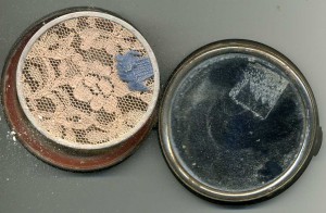 Пудренница серебро,эмаль,позолота.