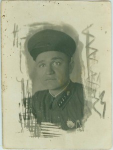 Танкист с интересным знаком. 1937г.