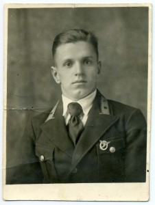 ЛЁТЧИК с редким знаком 1941.