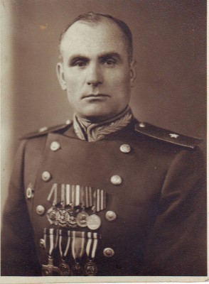 Генерал Павлов в парадке. Красавец.