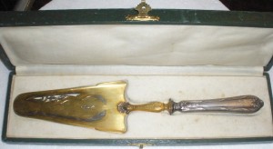 Лопаточка для торта.