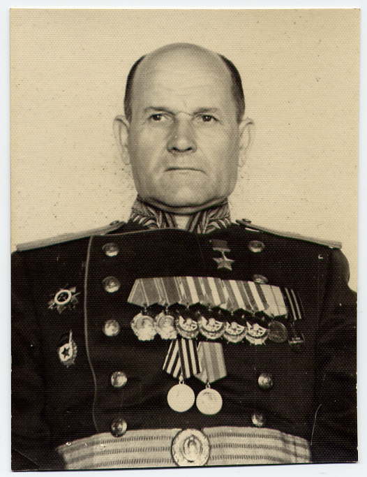 Генерал Герой СССР
