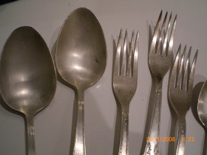 ложки-вилки. дешего.