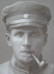 Железнодорожник. 2 фото.