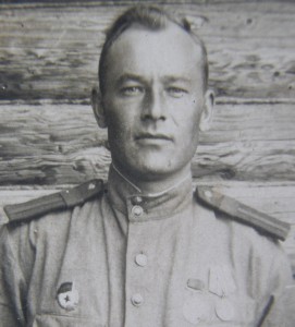 Рядовой,Герой Советского Союза.