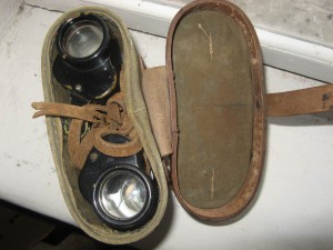Бинокль в чехле 1945г.