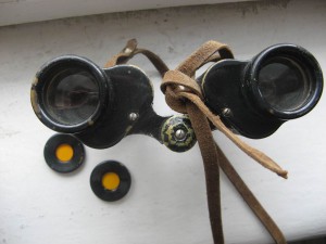 Бинокль в чехле 1945г.