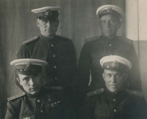 ГСС - командир подводной лодки с друзьями