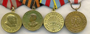 Комплект капитана Смирнова с польской медалью.