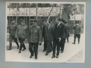 Фотоальбом с Маршалом Советского Союза Крыловым и Машеровым