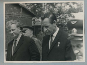 Фотоальбом с Маршалом Советского Союза Крыловым и Машеровым