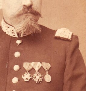 Револьюшен  №25057 практически в люксе НО.....