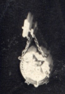 Кпасноармеец с интересным знаком 39 или 40 год Владивосток