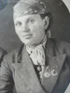 Офицер с женой-1941год(2 значка)