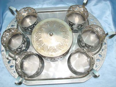 Красивый поднос с подстаканниками!