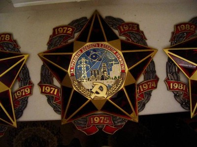 ОГРОМНЫЙ И ОЧЕНЬ ТЯЖЁЛЫЙ ЗНАК 50 ЛЕТ 1922-1972 В КОРОБКЕ ММД