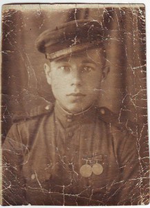 Сержант с Отвагой и БЗ на квадро.