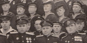 МОРЯКИ ... наградное фото ДНЕПРОВСКАЯ ФЛОТИЛИЯ ... 1945