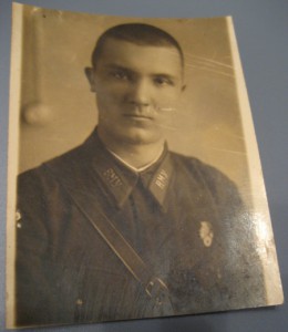 Фото разные. Шифровки "ВМУ", "РАУ", будет дополнение, похож.