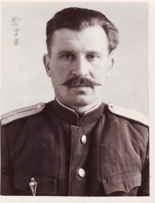 Три фото с ранними парашютами.