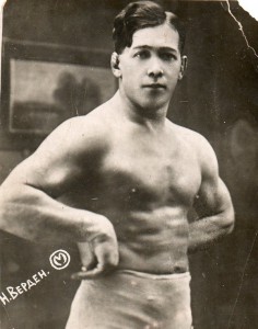 Качки,борцы и культуристы.