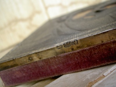 Казанская в киоте в серебряном окладе.1886г.