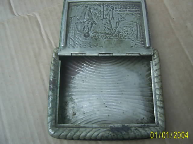 Портсигар -"Ленин в Разливе