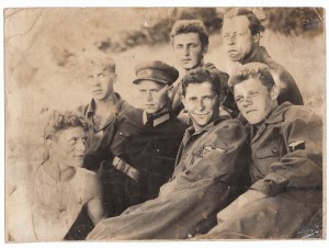 ЛЕТЧИКИ ... в комбинезонах