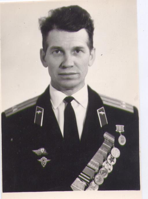 фото с довоенным знаком штурмана.