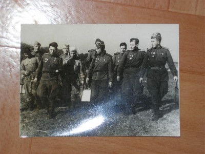 Небольшое количество фотографий.