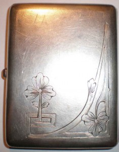 Портсигар с гравированным Модерновым рисунком