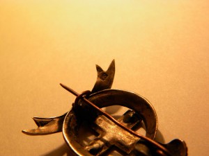 ЗНАК общества попечения о раненых и больных войнах с док.