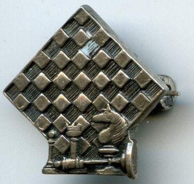 Шахматы в серебре