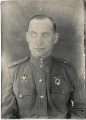 Кавалер XX лет РККА. Чекист (?). Шифровка на воротнике