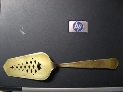 лопатка для торта 875* эмаль,кремль