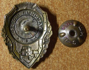 Отличный шофер. 6 тип. эмаль под машиной.