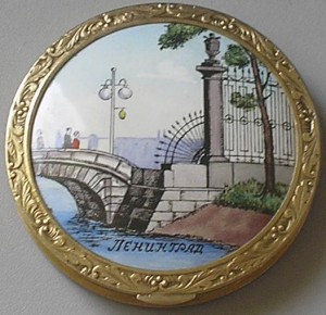 Пудреница Ленинград Серебро !