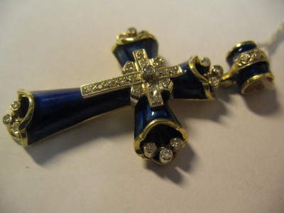 Крест нательный эмали, брюлики. 750