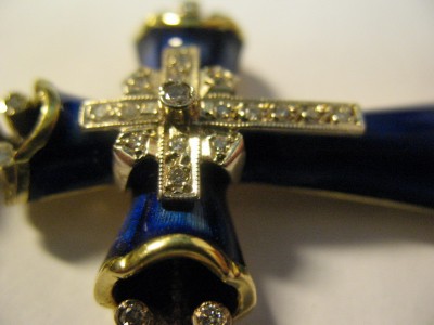 Крест нательный эмали, брюлики. 750