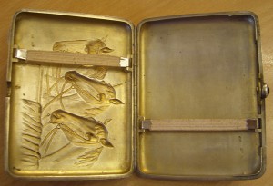 Портсигар. Лошадки.