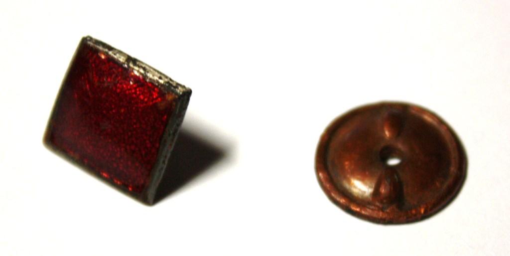 Треугольник и куб.