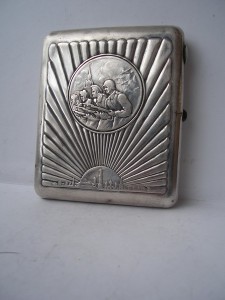 портсигар "ЗА влась советов!"