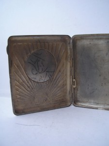 портсигар "ЗА влась советов!"