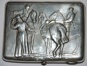 Портсигар  Красноармеецы