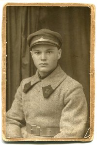 Подскажите, что обозначает эта шифровка на петлице?